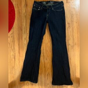 Levi low-waisted flare jeans